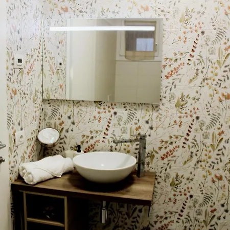 A Casa Mia 3* Кавайон-Веронезе
